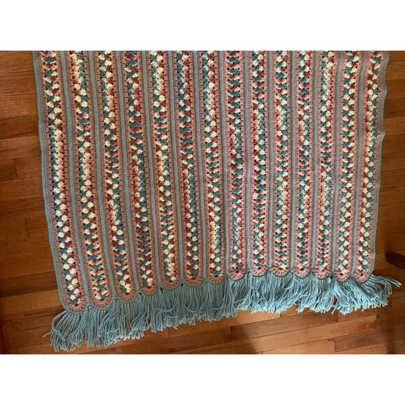 Handmade Mile a Minute Crochet Throw Blanket with Fringe 44"x72" Soft Pastels - Picture 13 of 16
